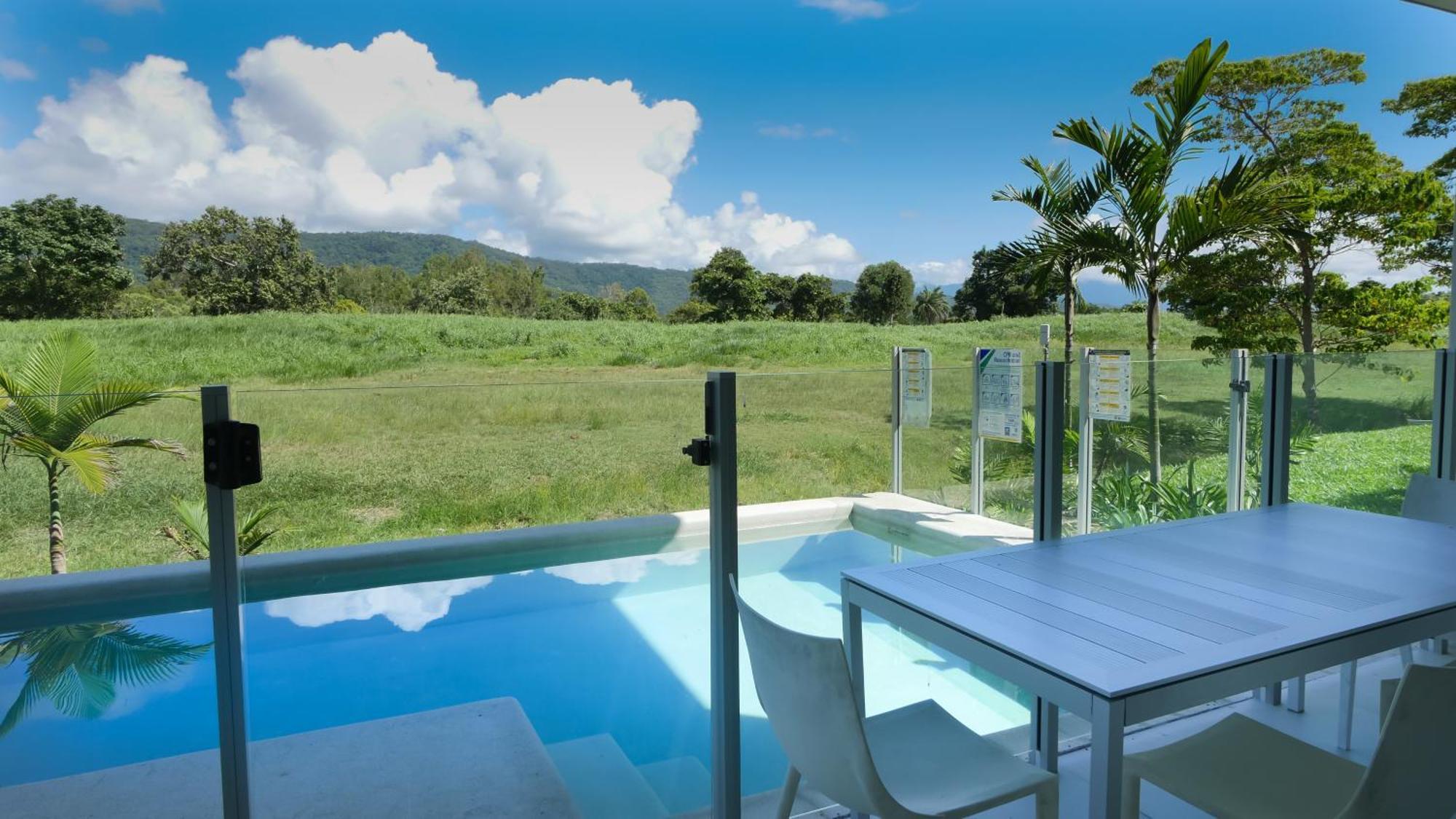 Pool Resort Port Douglas Eksteriør bilde